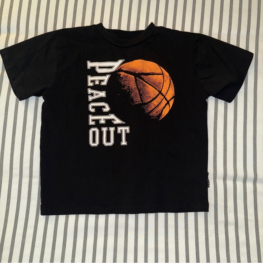 MOLO Peace Out Basketball Graphic T Shirt Black 110